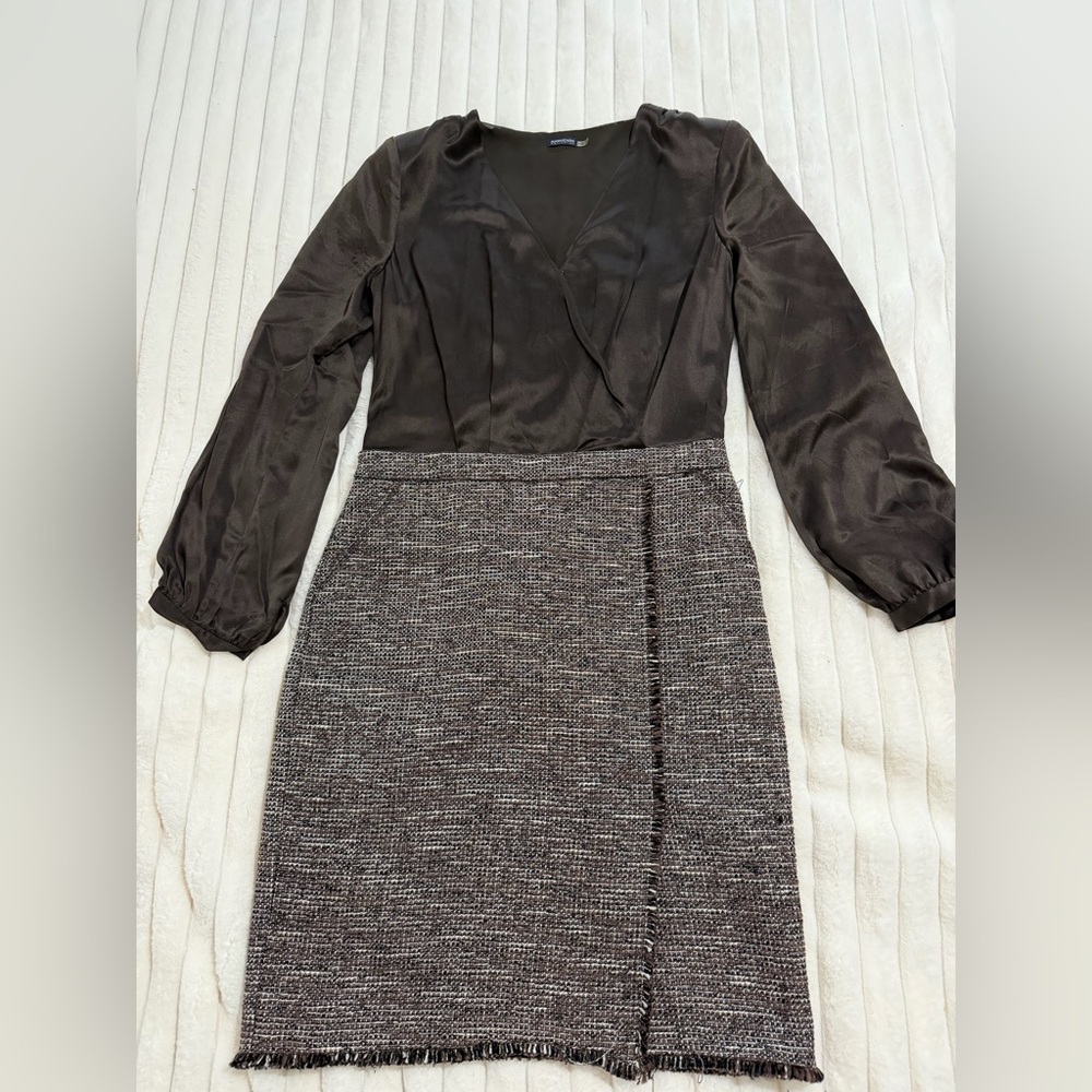 Magaschoni Satin Black V-Neck Blouse silk/ cotton combo